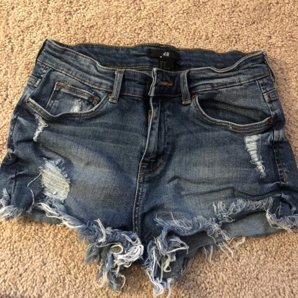 H & M Shorts